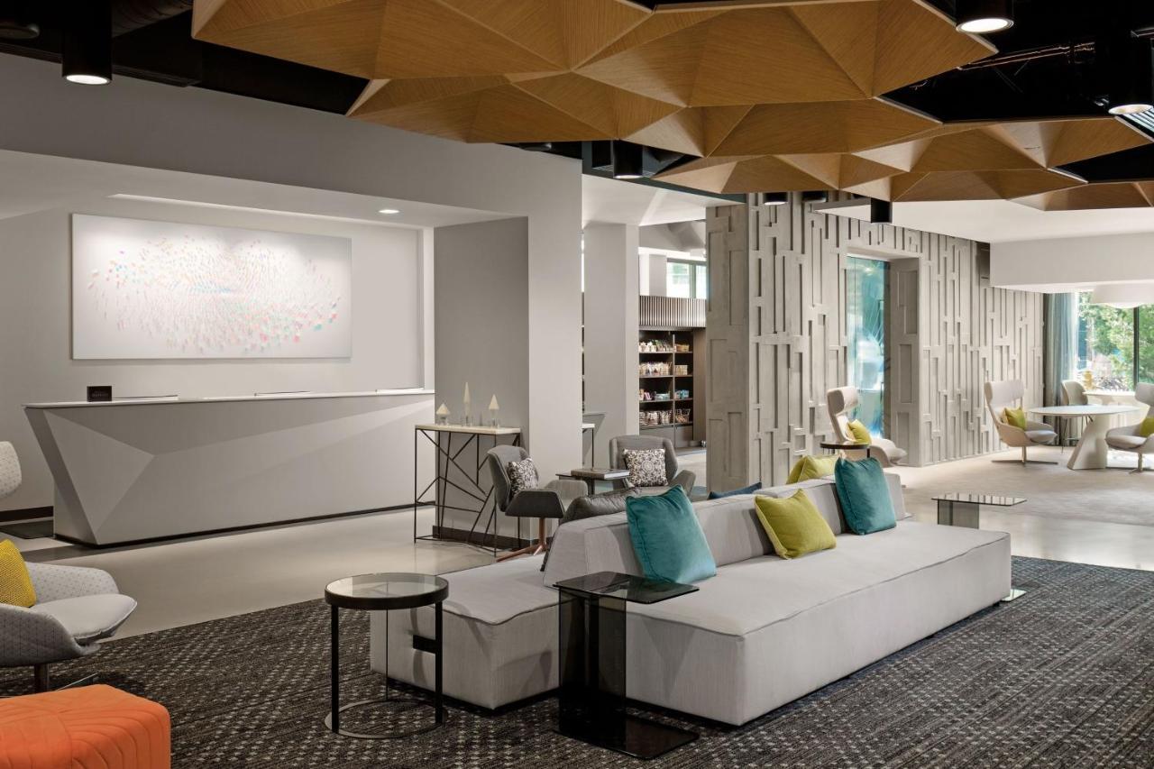 Astra Hotel, Seattle, A Tribute Portfolio Hotel By Marriott Exterior photo