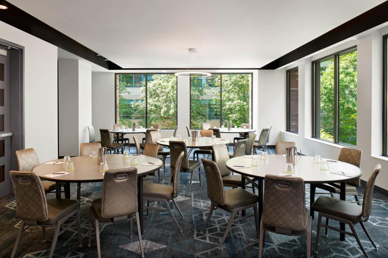 Astra Hotel, Seattle, A Tribute Portfolio Hotel By Marriott Exterior photo
