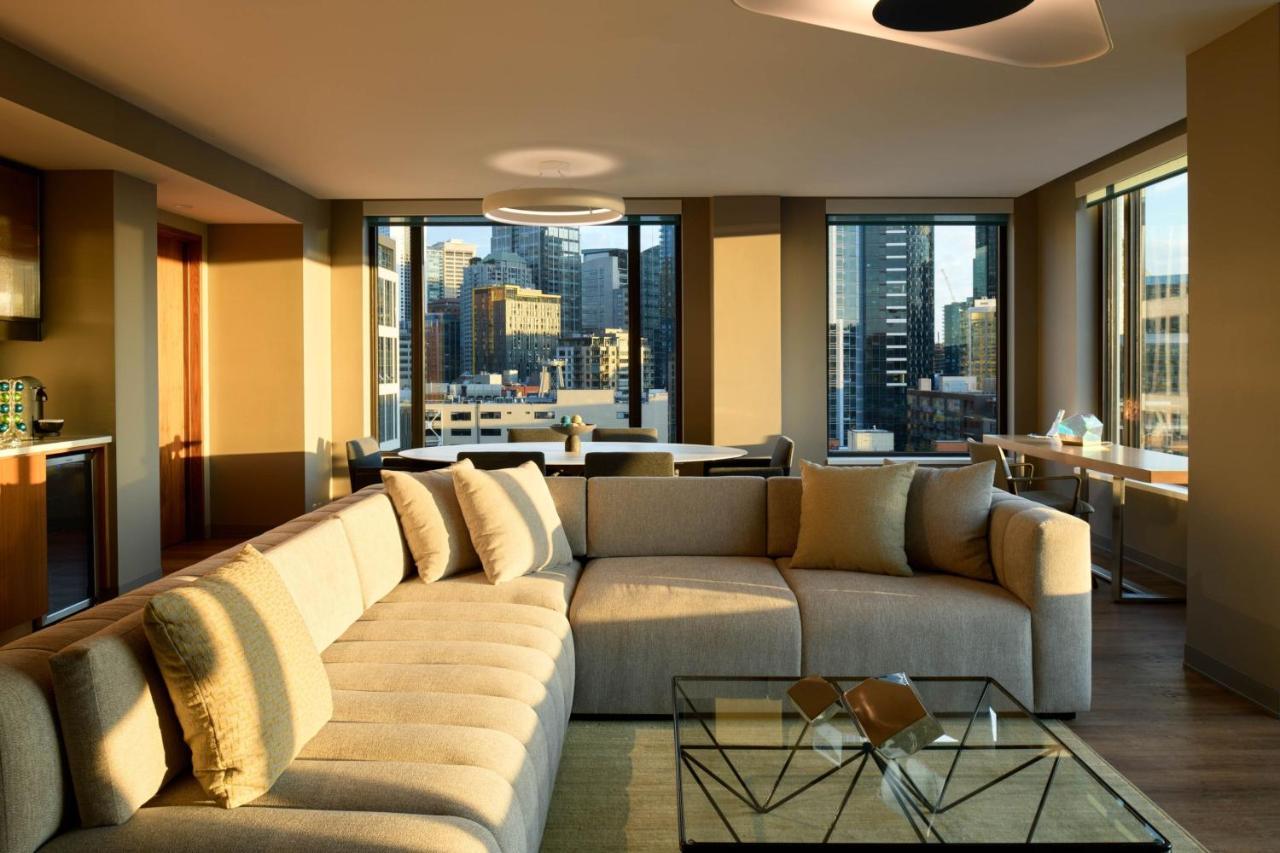 Astra Hotel, Seattle, A Tribute Portfolio Hotel By Marriott Exterior photo