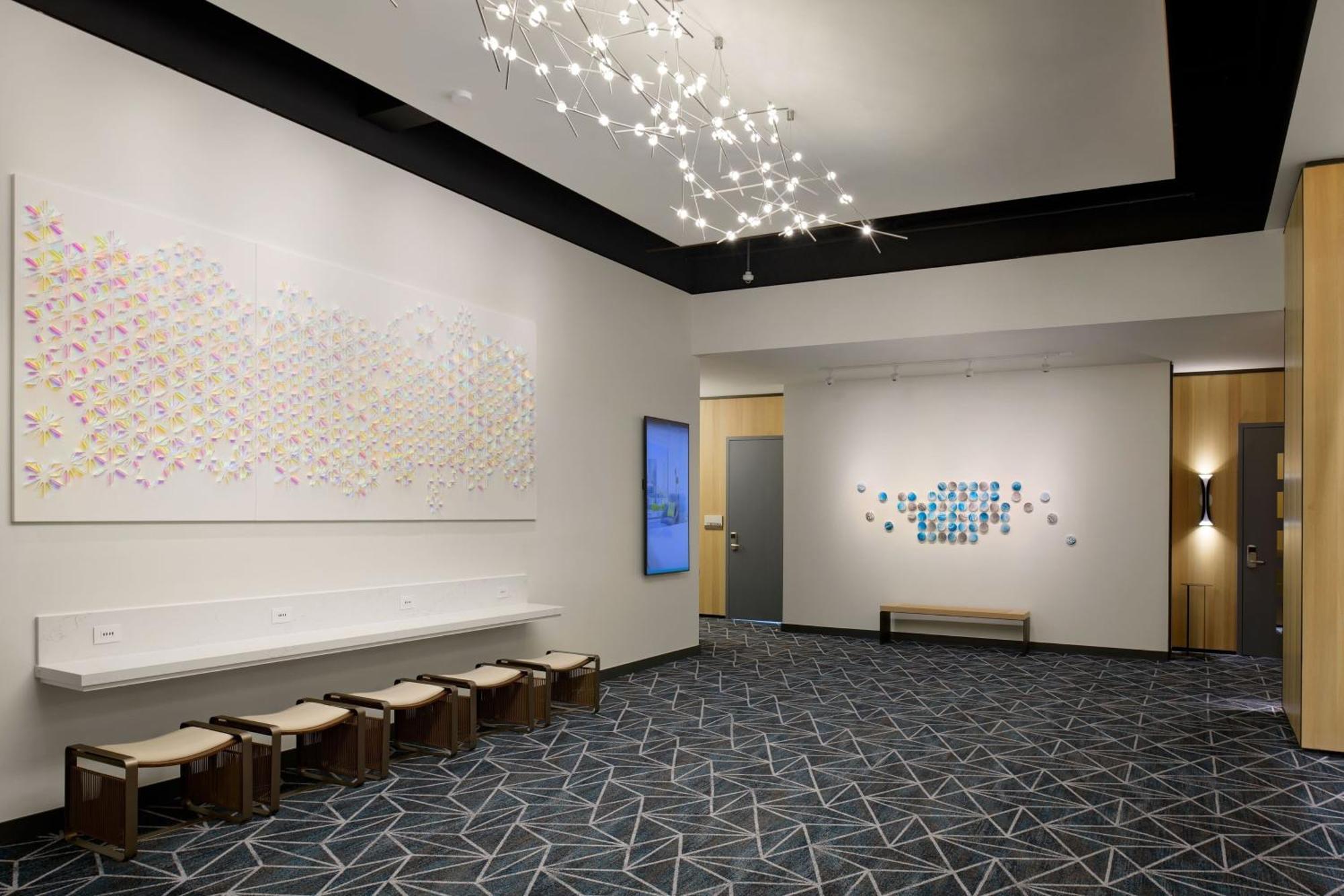 Astra Hotel, Seattle, A Tribute Portfolio Hotel By Marriott Exterior photo